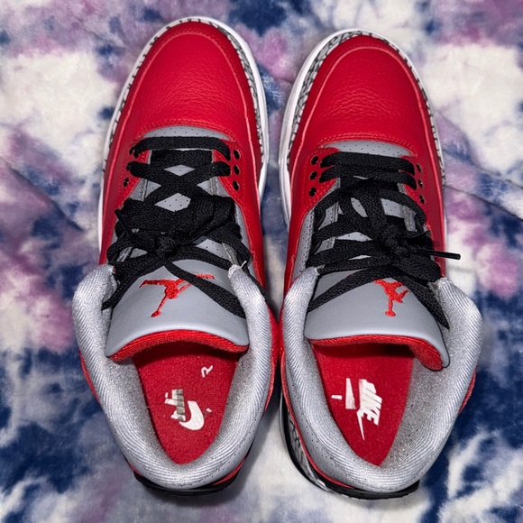 Jordan 3 Retro SE Unite - 8.5 Men’s/ 10 Women’s - Picture 5 of 8